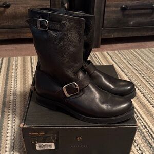 FRYE Black Leather Veronica Short Boots